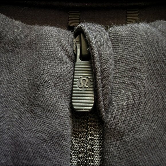 Lululemon Going Places Short Zip Up Jacket Washed Black Size 10 EUC - Picture 9 of 10